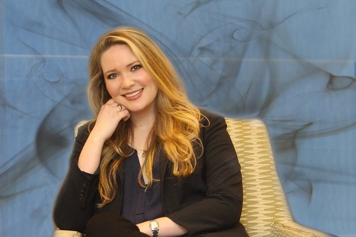 sarah j maas net worth